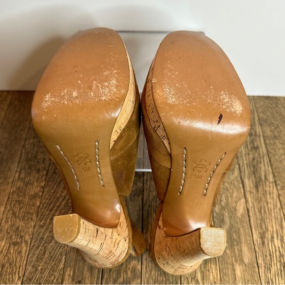 MICHAEL Michael Kors Brown Suede Cork Slingback Heel. - Picture 3 of 10